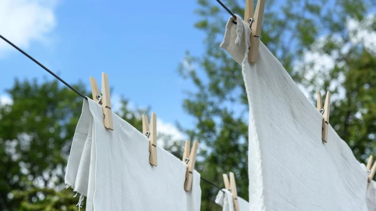 White Sheets Need to Be Separated from Colored Laundry