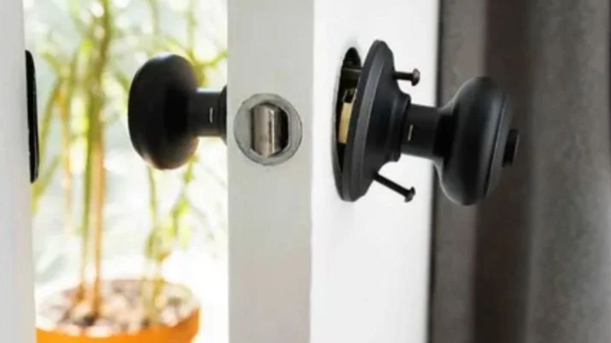 How to Fix a Loose Door Knob Step-by-Step Guide